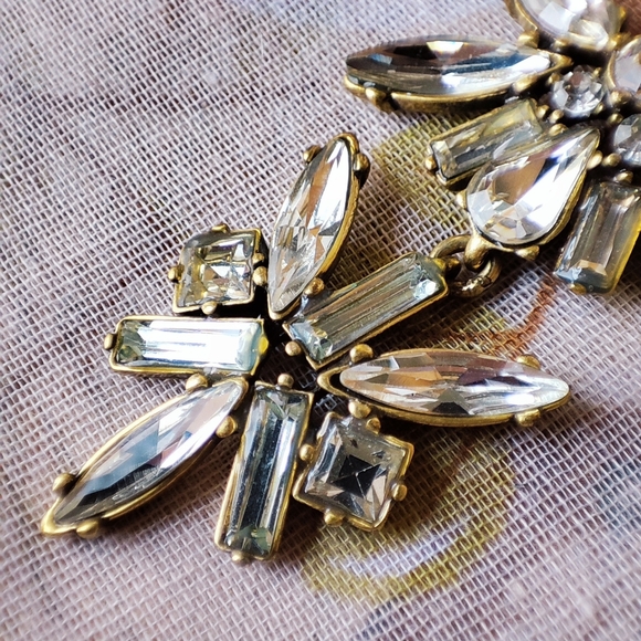 J. Crew Thin Navette Marquis Teardrop Crystal Clear Stones Statement Necklace - Picture 9 of 16